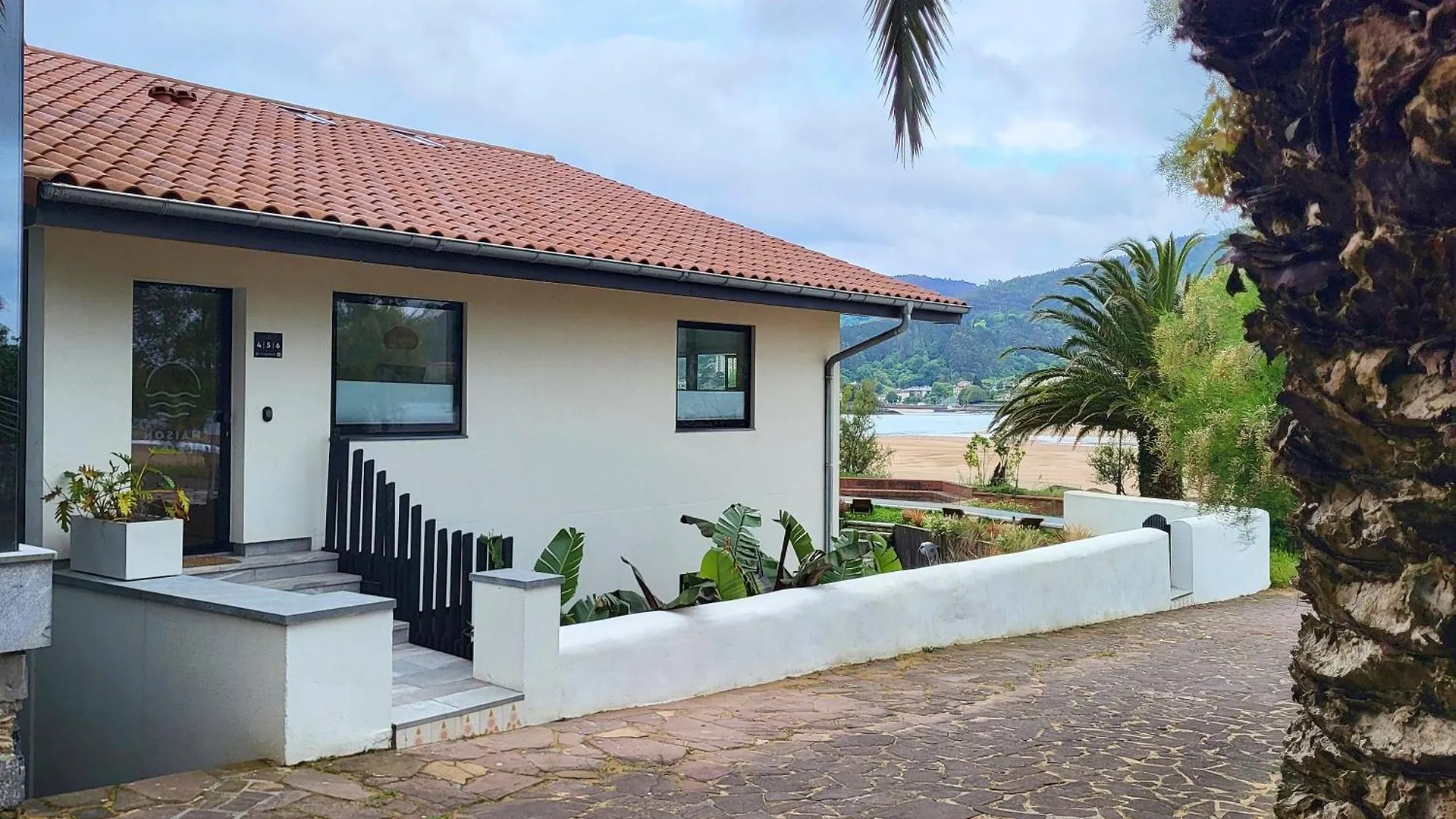Maison Laida Ibarrangelu 0*,